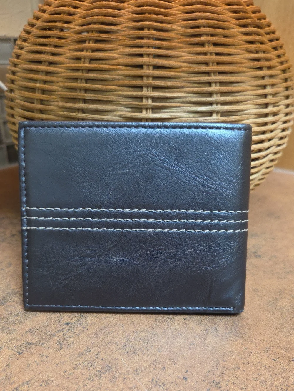 Dockers Dark Brown Leather RFID Bi-Fold Wallet with Contrast Stitching
